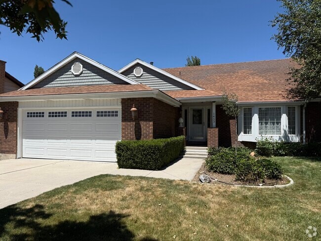 Building Photo - 1453 E Vintry Cir Rental