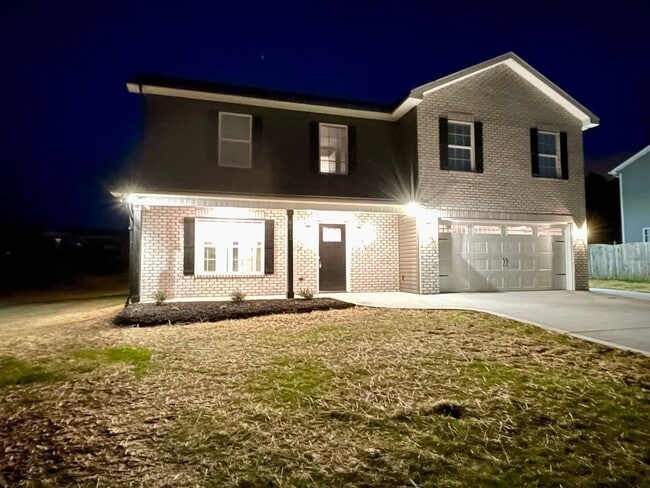 Photo - LOCATED IN GIBBS... FANTASTIC 3 BEDROOM HOME!!