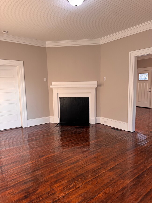 Photo - 612 Chesnut St