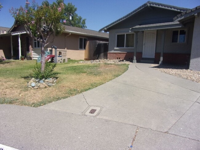 Photo - 265 Solano Ln