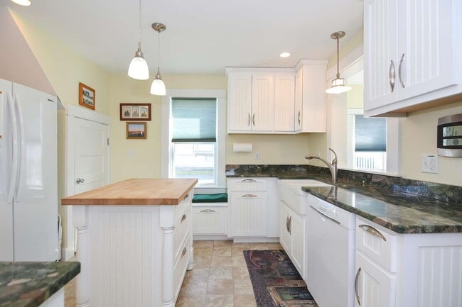 7 Williams St