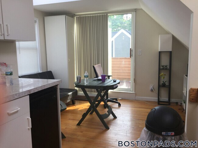 37 Sherman St Unit B
