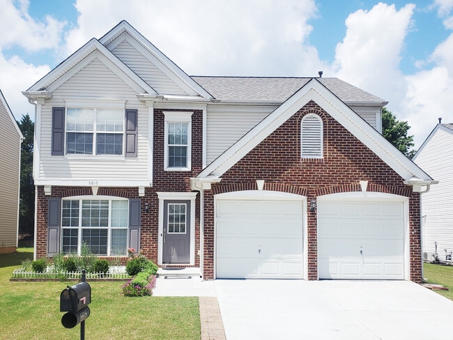 Photo - 6816 Southbrook Dr House