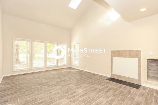 Photo - 3 Bedroom Pet-Friendly Home in HERMITAGE, TN with Main Street Renewal