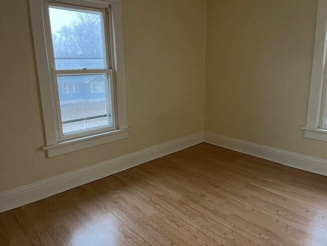 Photo - 623 Riehl St