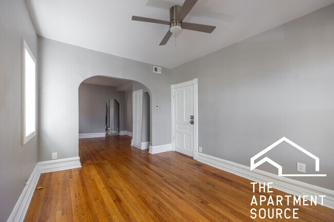 Photo - 2655 W Homer St Unidad 2R