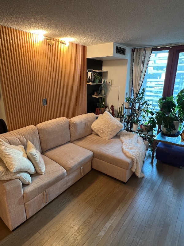 Photo - 200 N Dearborn St