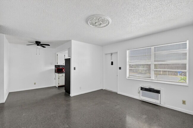 Photo - 1406 Barton Rd