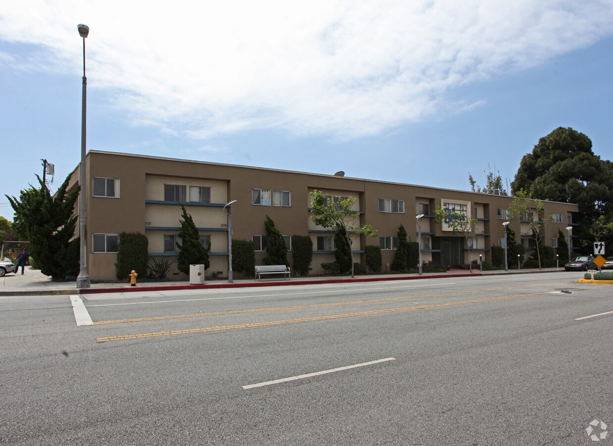 Photo - The Bahamas Apartments