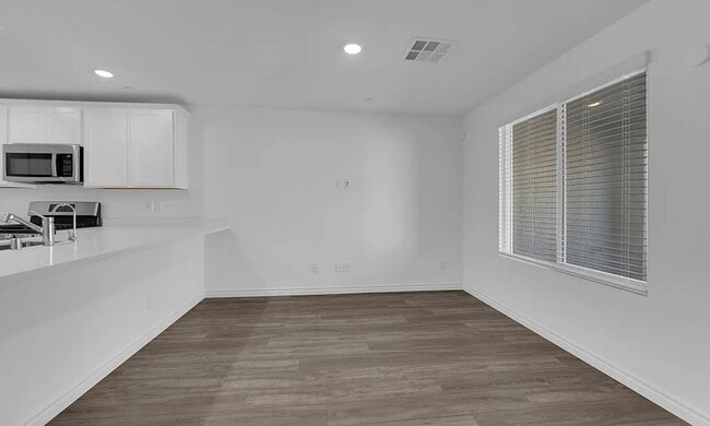 Photo - BEAUTIFUL 3BEDROOM TOWNHOME IN 89166