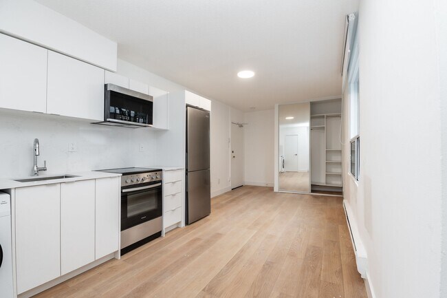 Photo - 28 Maynard Ave