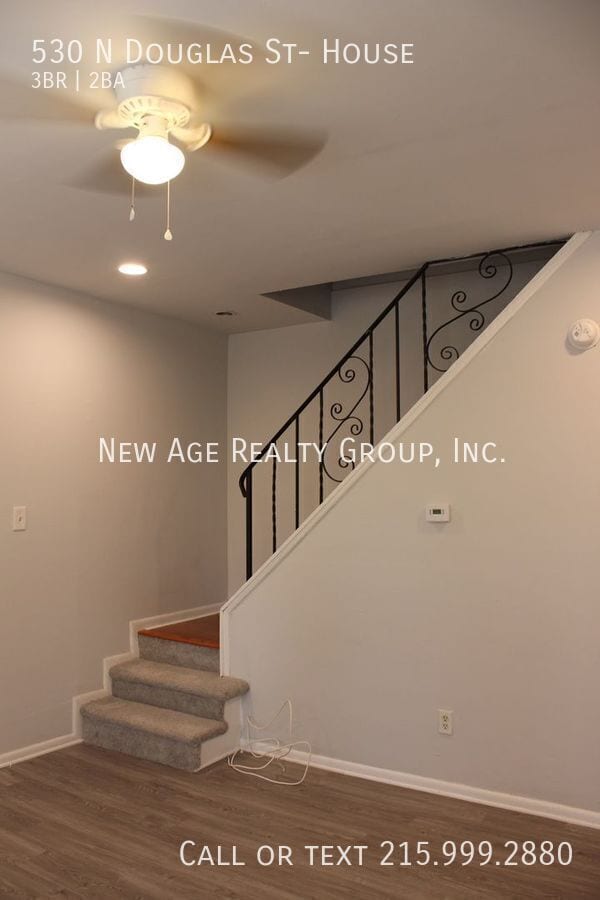 Photo - 530 N Douglas St