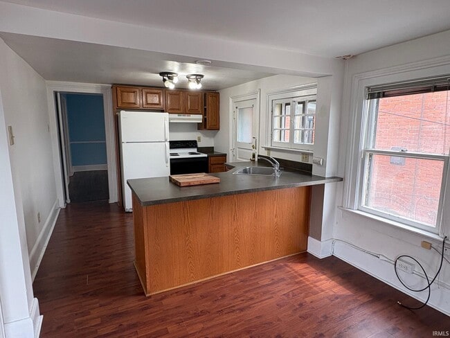 Photo - 511 W Wayne St
