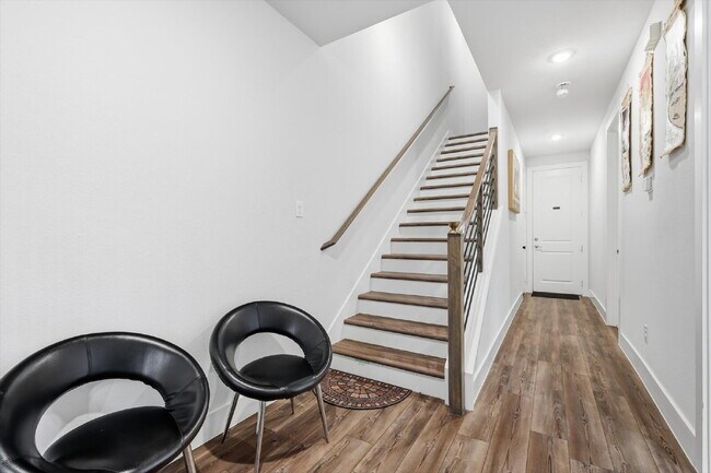 Cozy home in Merion at Midtown Park, one of Dallas's most convenient and family-friendly communit...