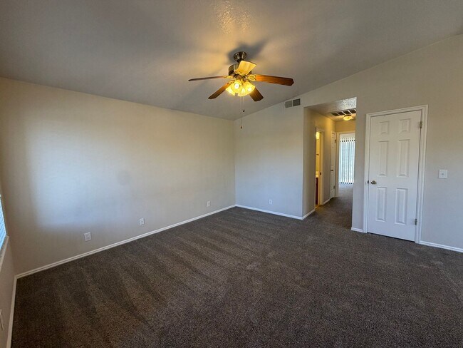 Photo - DARLING TWO BEDROOM FOR RENT!