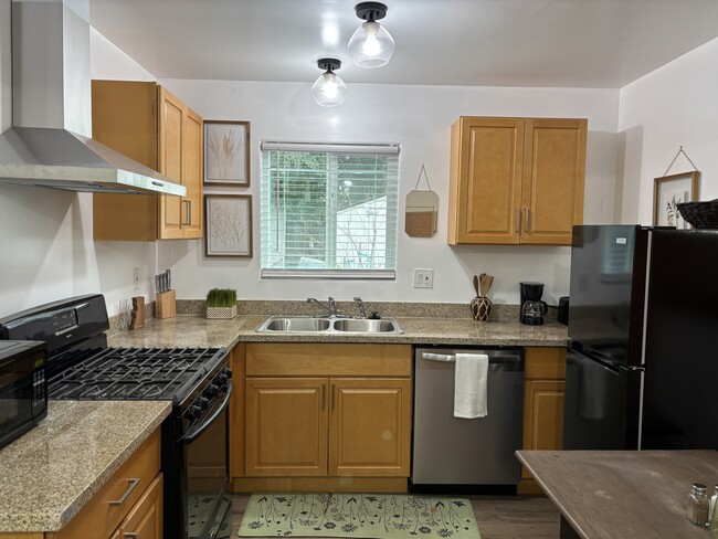 Photo - 329 E Mendocino Ave