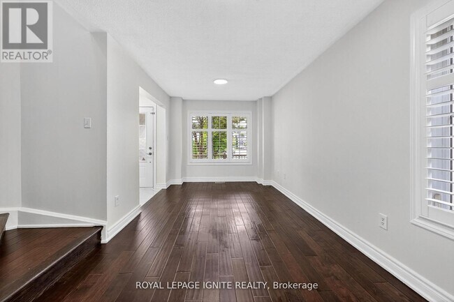 Photo - 71 Norland Cir