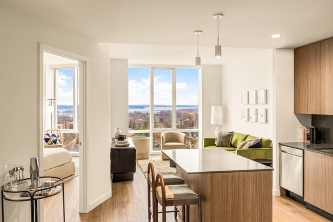 Photo - Two Clinton Park