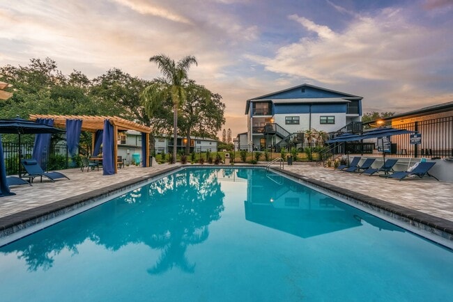 Altura Largo - Altura Largo Apartments