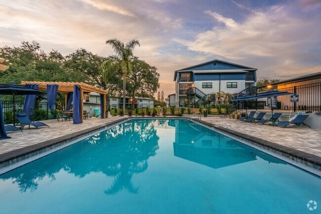 Building Photo - Altura Largo Rental