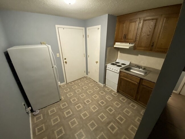 Building Photo - 134 W Main St