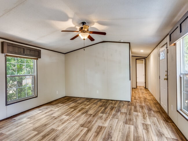 Photo - 4951 Collett Little Rd House