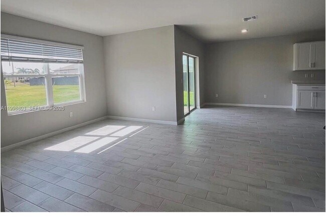 Photo - 30 SW 1st Pl