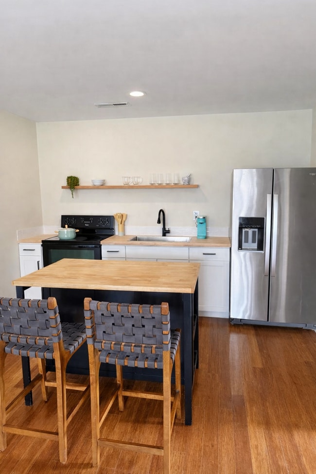 Photo - 105 State Rd S-8-922