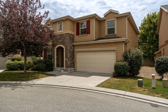Building Photo - 1360 E Foxmont Ln