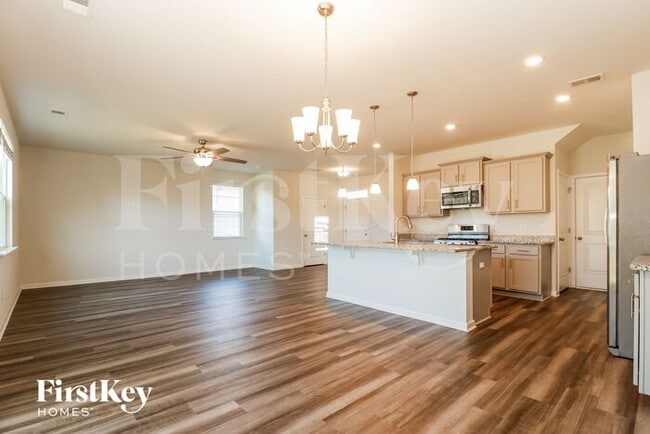 Photo - 591 Wayton Cir