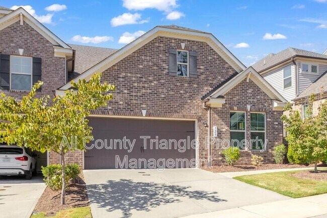 Photo - 728 Lampwick Ln