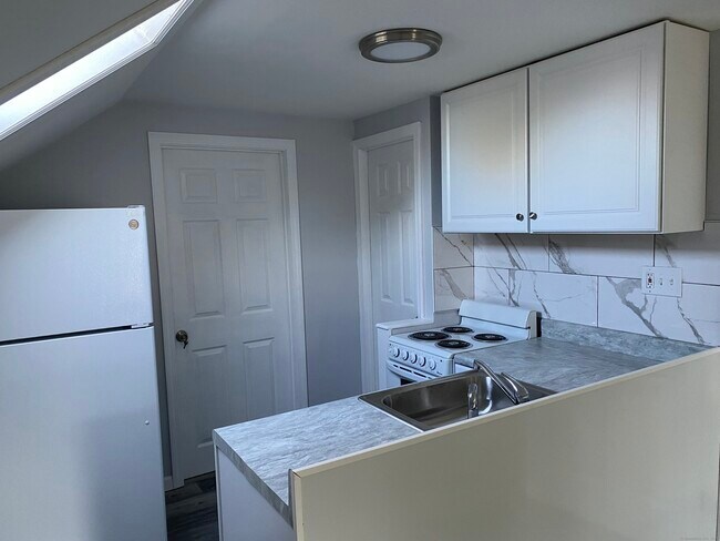 Photo - 25 Hillside Rd Unit 2nd Floor