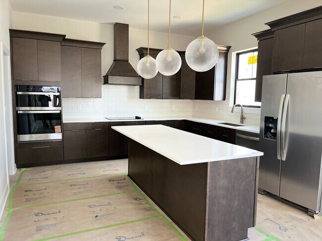 Photo - W61N451 Washington Ave Unit 1