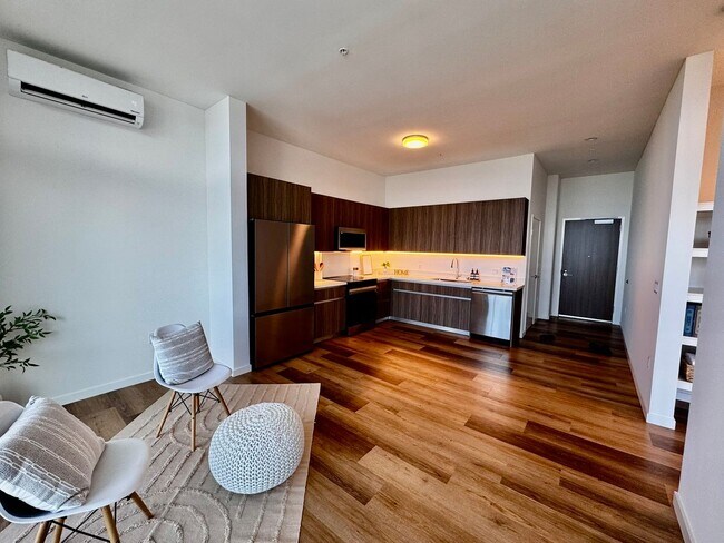 Photo - 1/1/1 Penthouse Unit at Park on Keeaumoku - Fabulous Views!