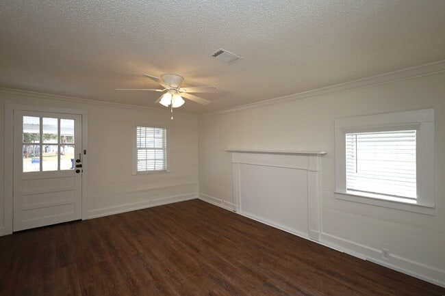 Photo - 383 North St