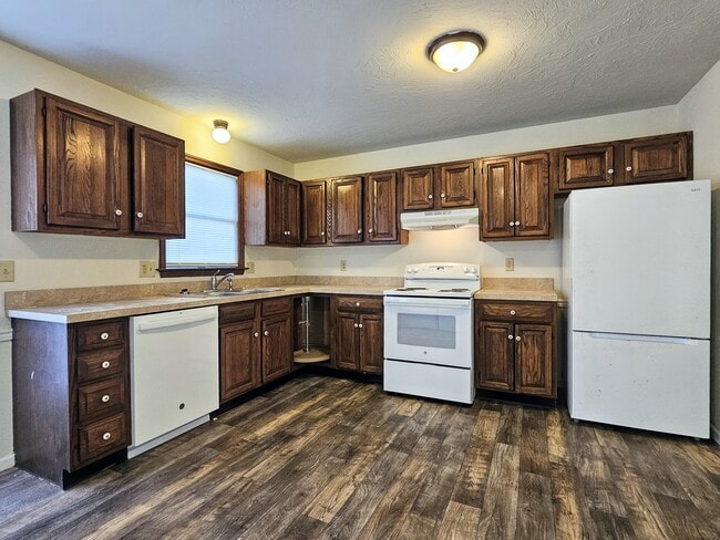 Photo - 137 Millview Ct