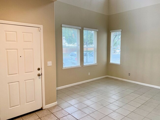 Photo - Beautiful Brentwood home with bed and full bath downstairs