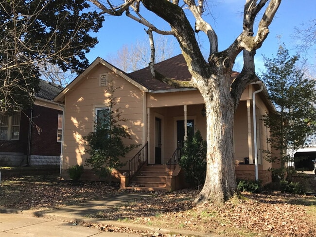 Photo - For Rent: 2BR, 1BA duplex Unit A
