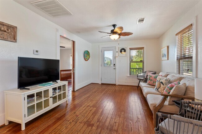 Photo - 2216 Grover Ave