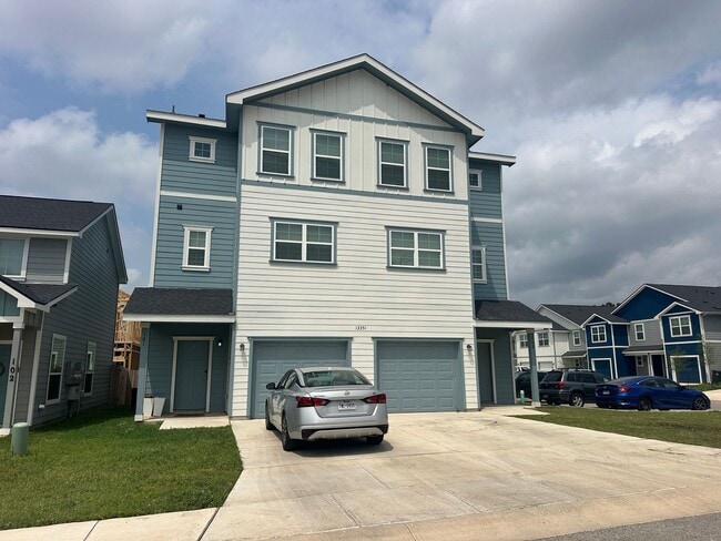 Townhome for Rent - Townhome for Rent Unit 102