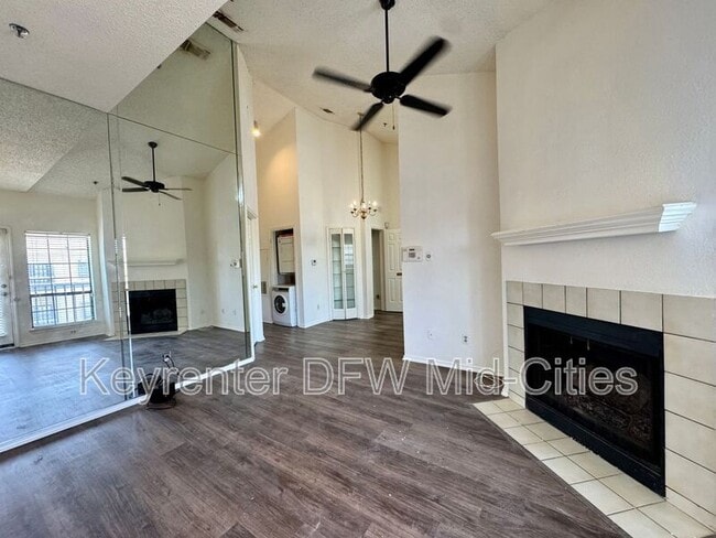 Photo - 4800 W Lovers Ln