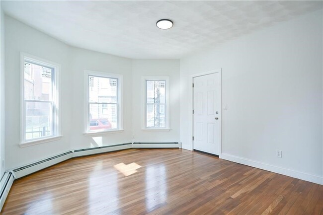 Photo - 135-137 Superior Street Unit 1 Unidad 1