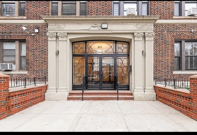 Photo - 601 Crown St Unidad D5 Rental