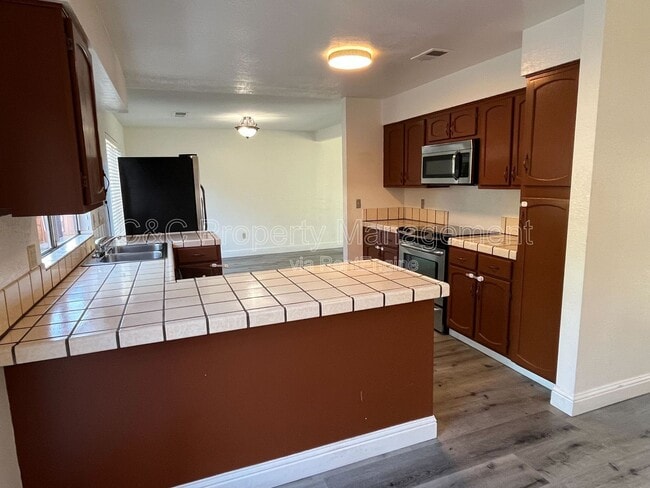 Photo - 930 Amaretto Dr