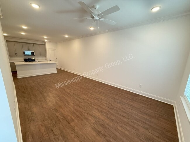 Photo - 3BR/3.5BA South Grove For Rent