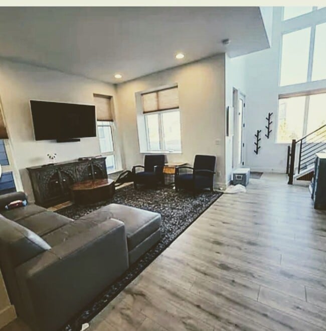 Photo - 6051 N Malta St