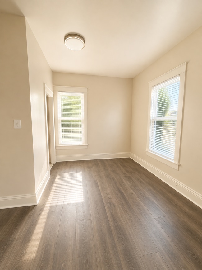 Photo - 129 N Olive St