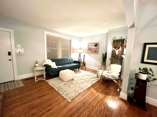 Photo - 6025 Dewey Ave