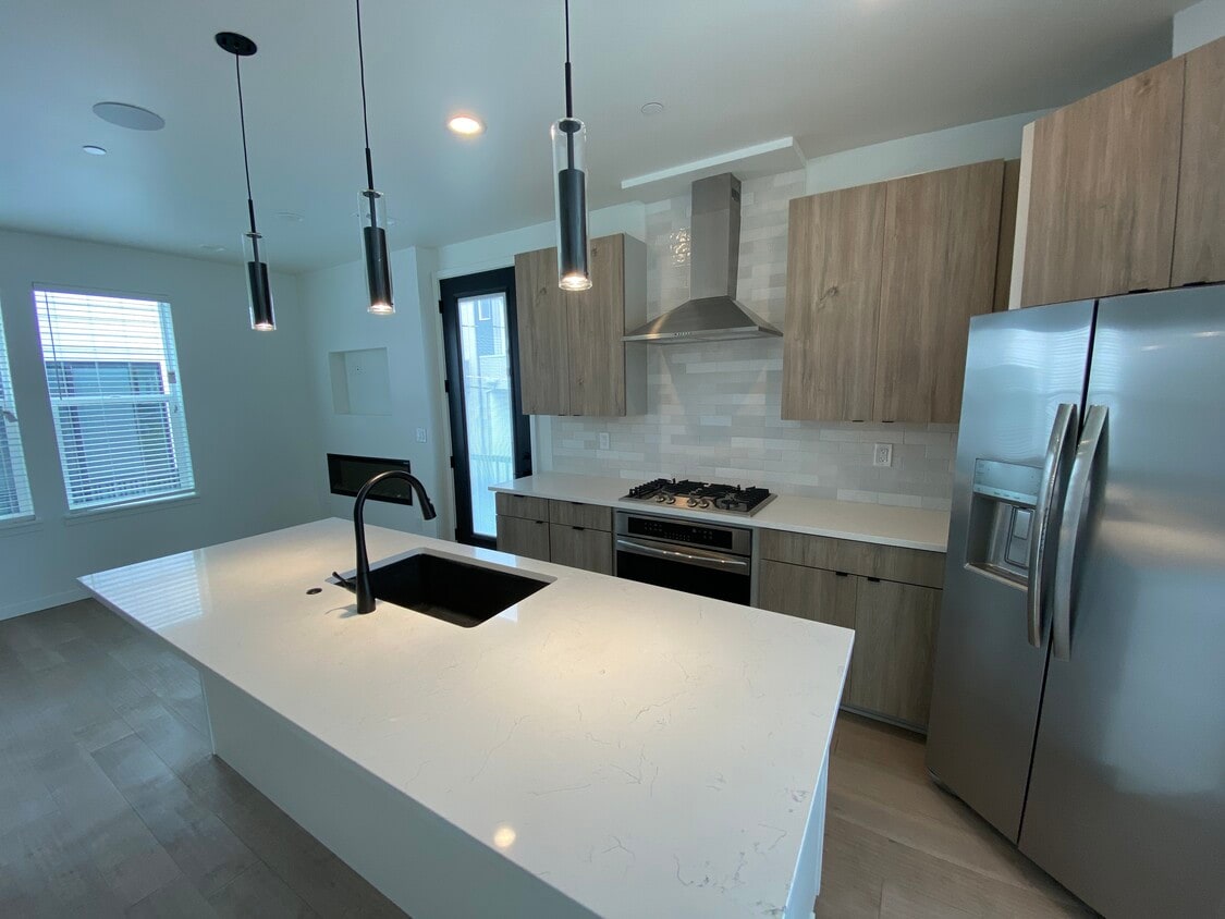 Photo - 1920 Hooker St (Denver, CO)