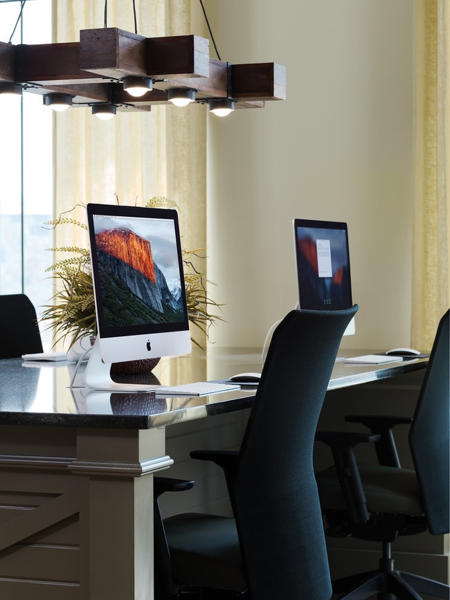 Photo - 4700 Colonnade